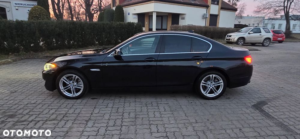 BMW Seria 5 520d - 14