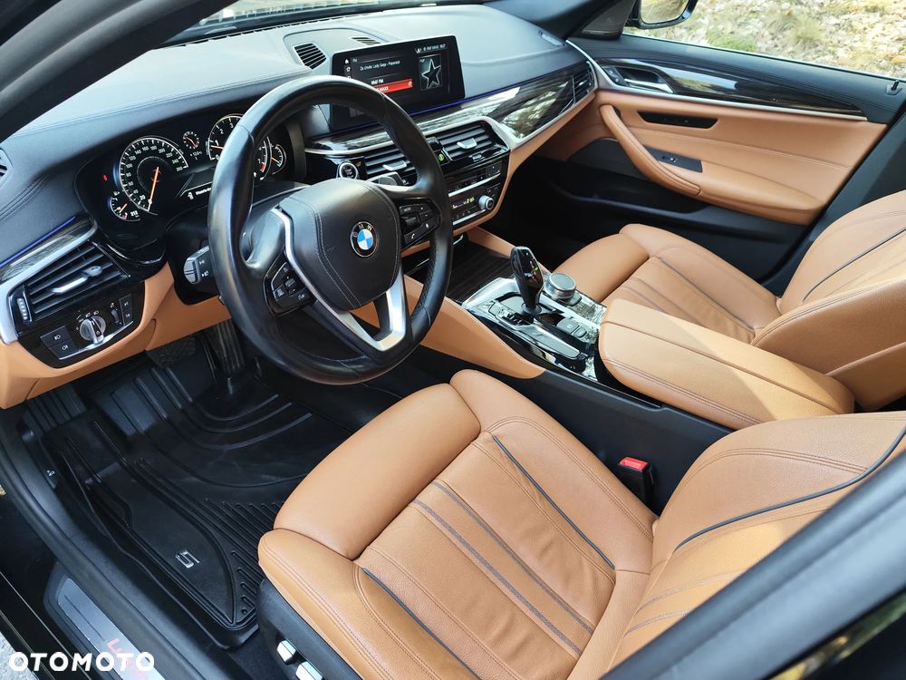 BMW Seria 5 530i xDrive Luxury Line sport - 12