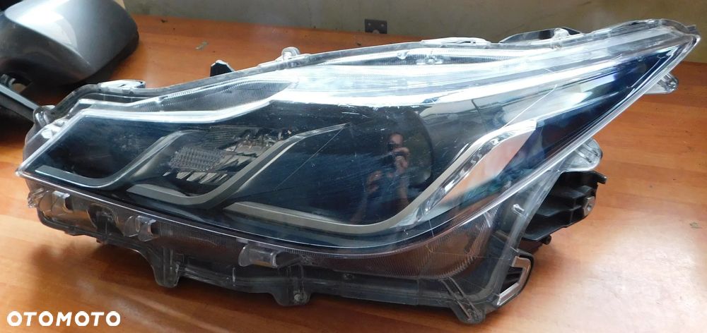 lampa lewa przód TOYOTA COROLLA E21 EU - 1