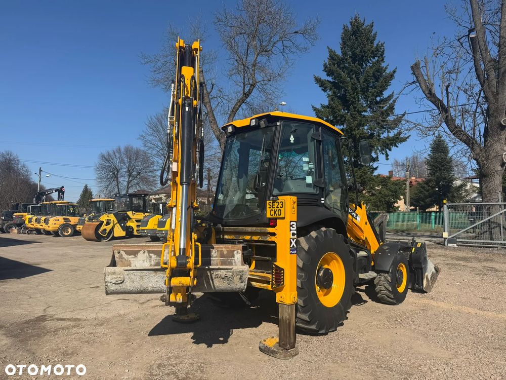 JCB JCB 3CX PLUS - Silnik 110 KM - 15