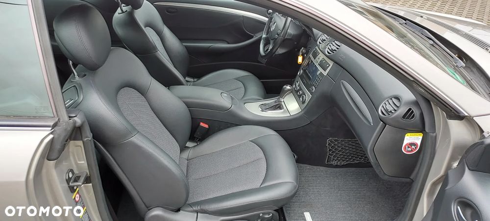 Mercedes-Benz CLK - 9