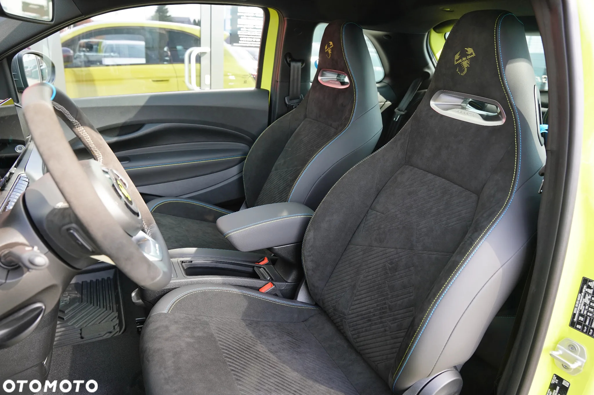 Abarth 500e - 11