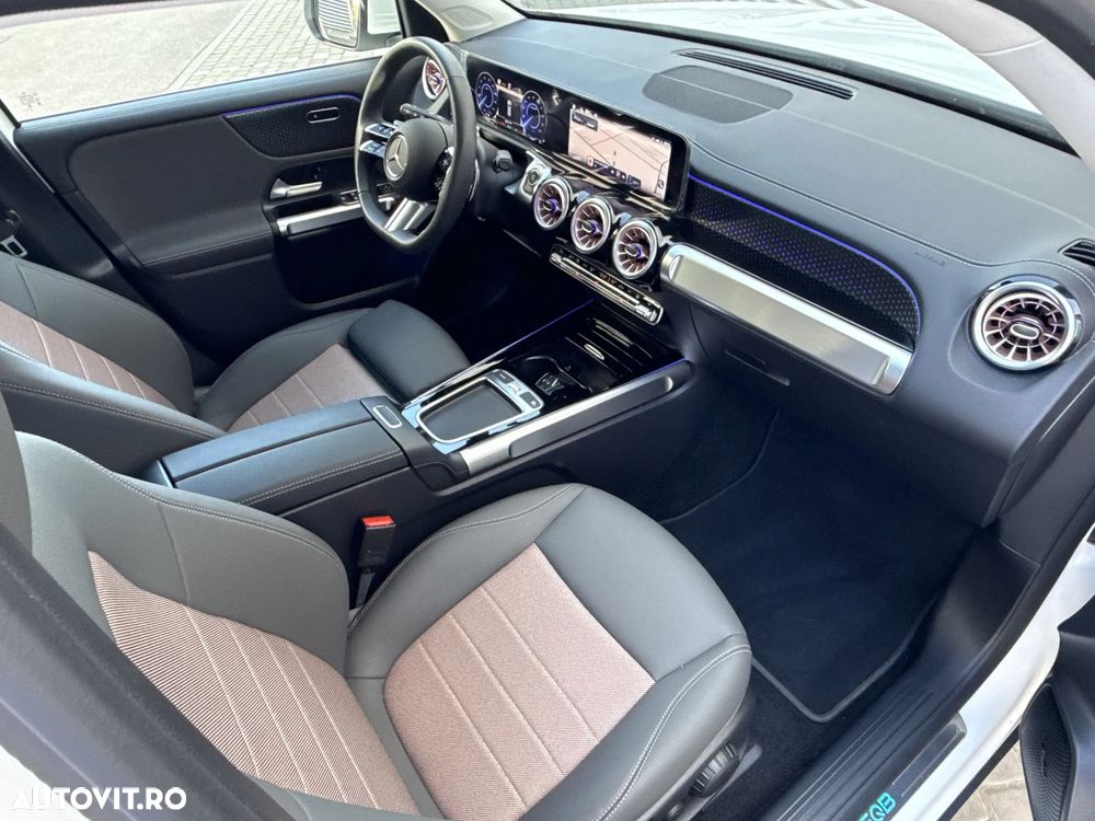 Mercedes-Benz EQB 250+ Electric Art - 24
