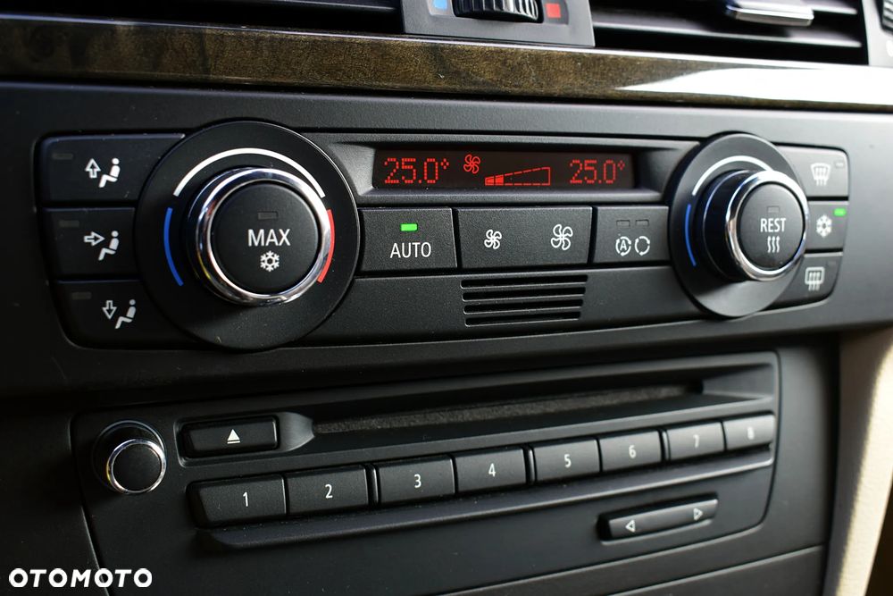 BMW Seria 3 325d - 15