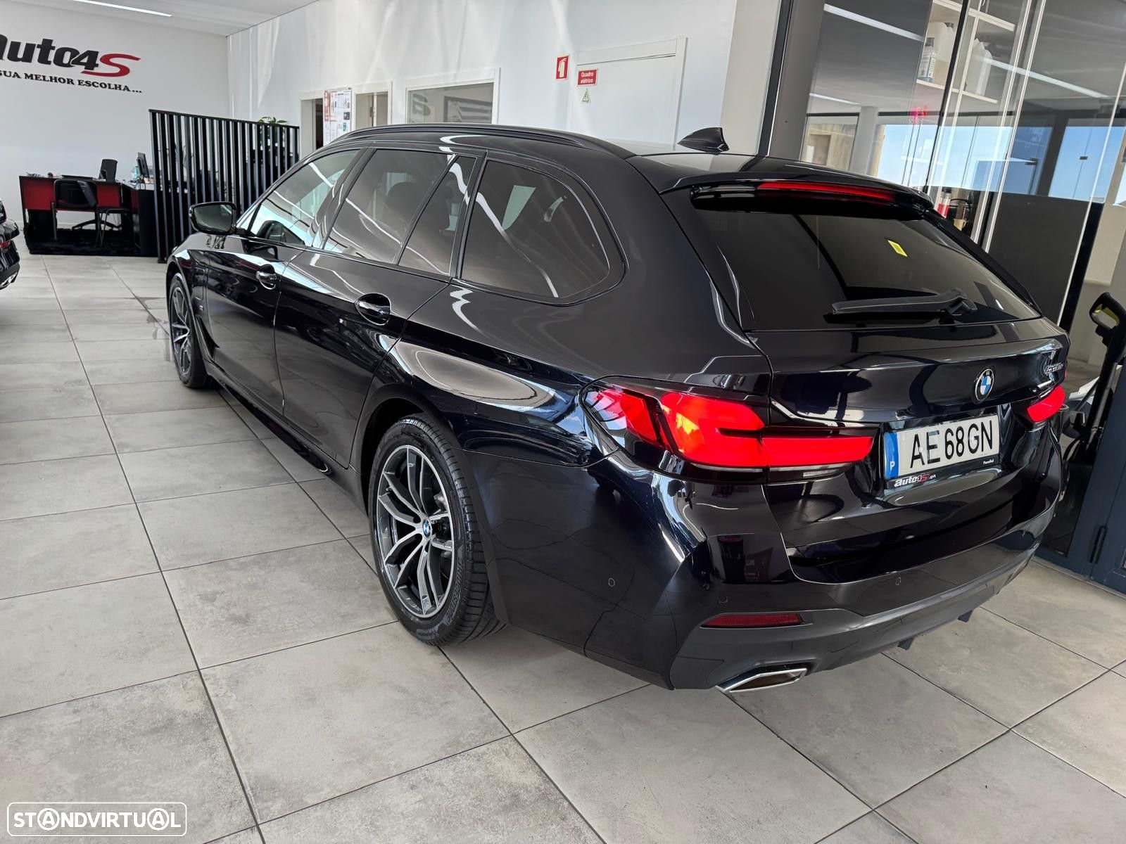 BMW 530 e Pack Desportivo M - 6