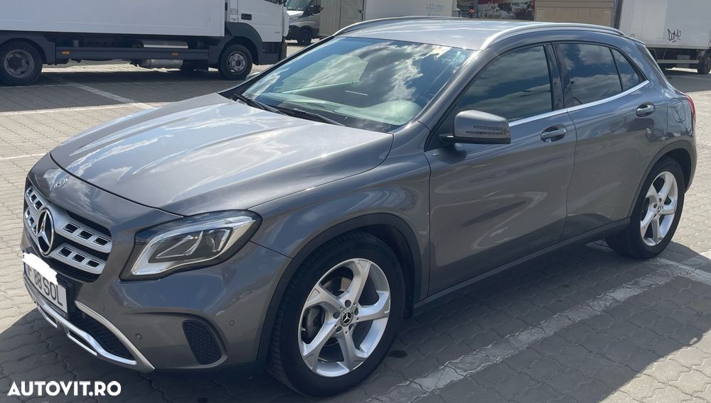 Mercedes-Benz GLA 200 d 4MATIC Aut. - 1