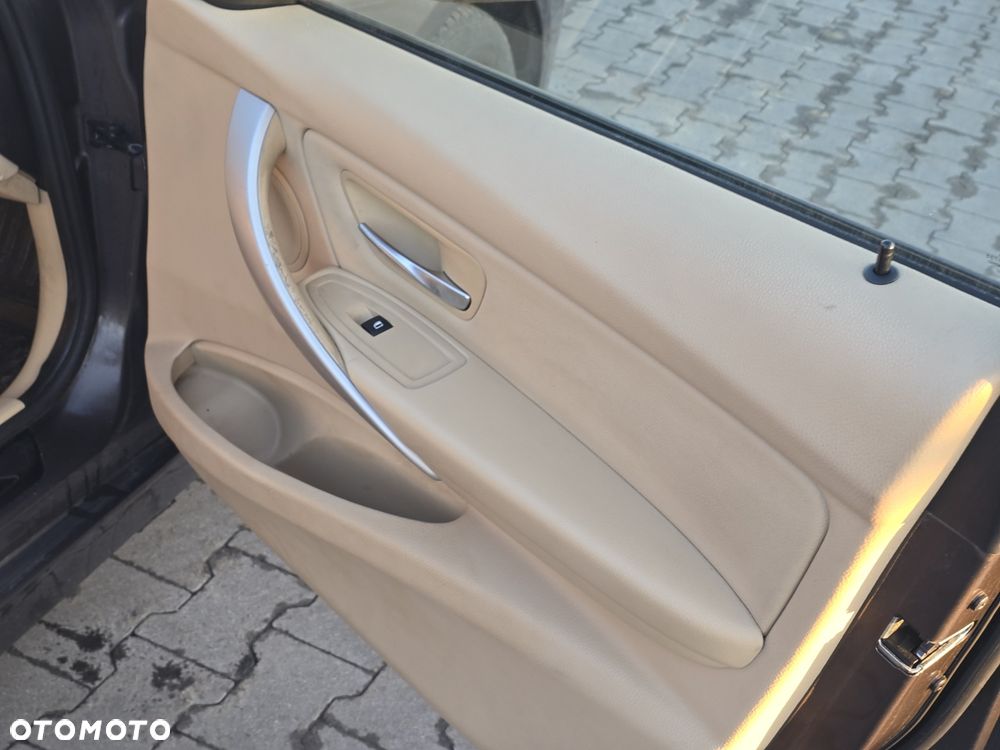 BMW Seria 3 316d Advantage - 17