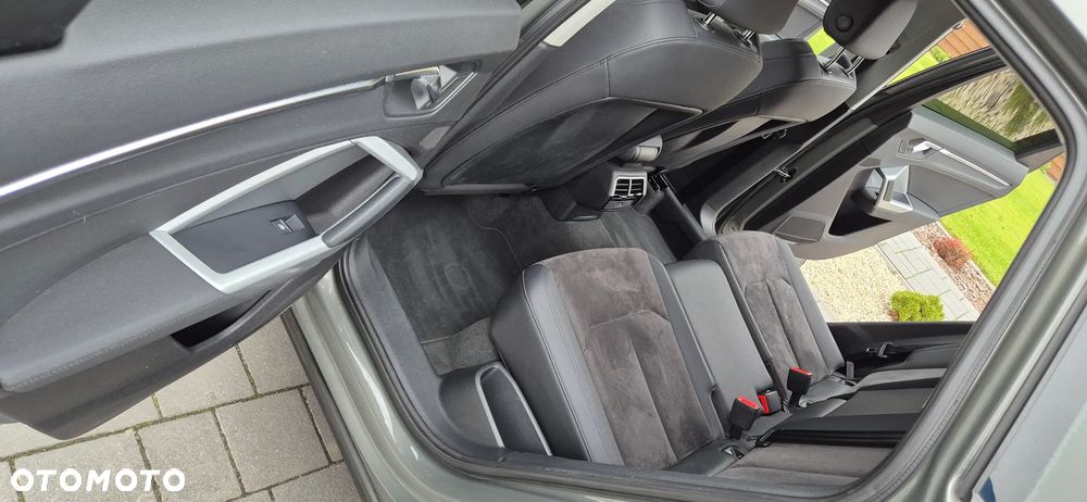 Audi Q3 - 18
