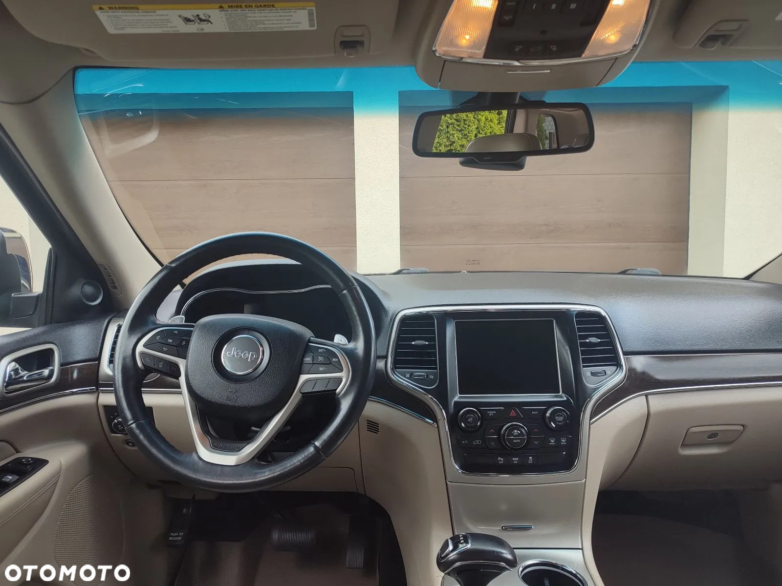 Jeep Grand Cherokee - 14