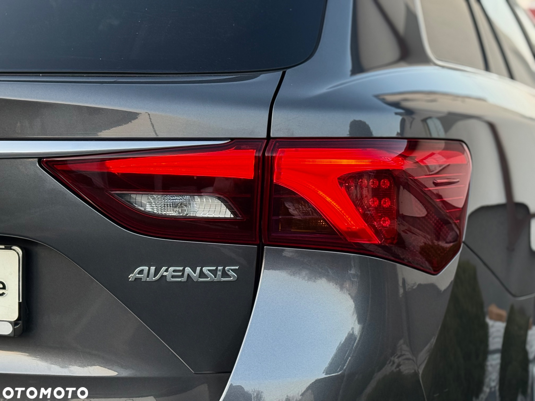 Toyota Avensis Touring Sports 1.8 Edition S+ - 32