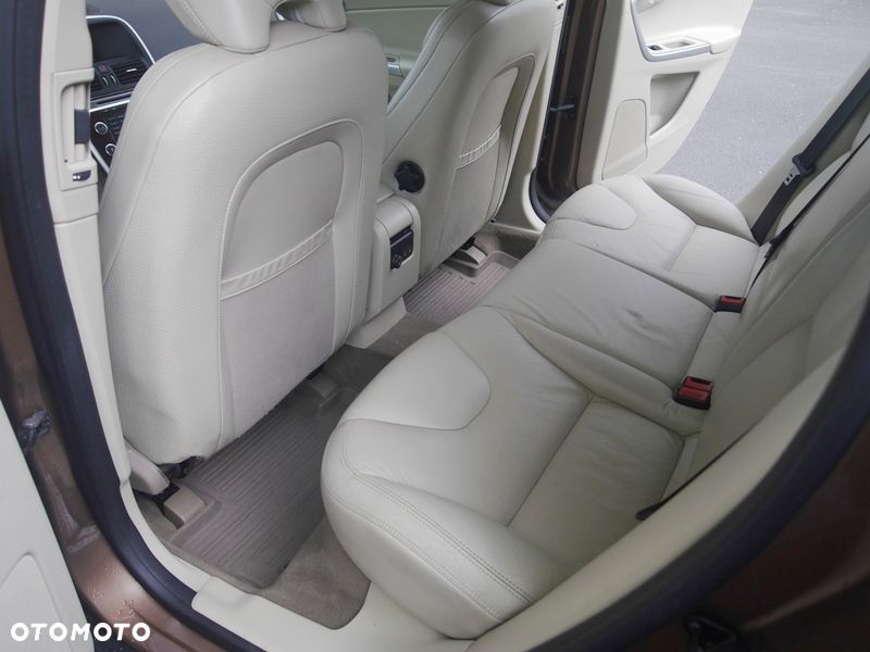 Volvo XC 60 - 10