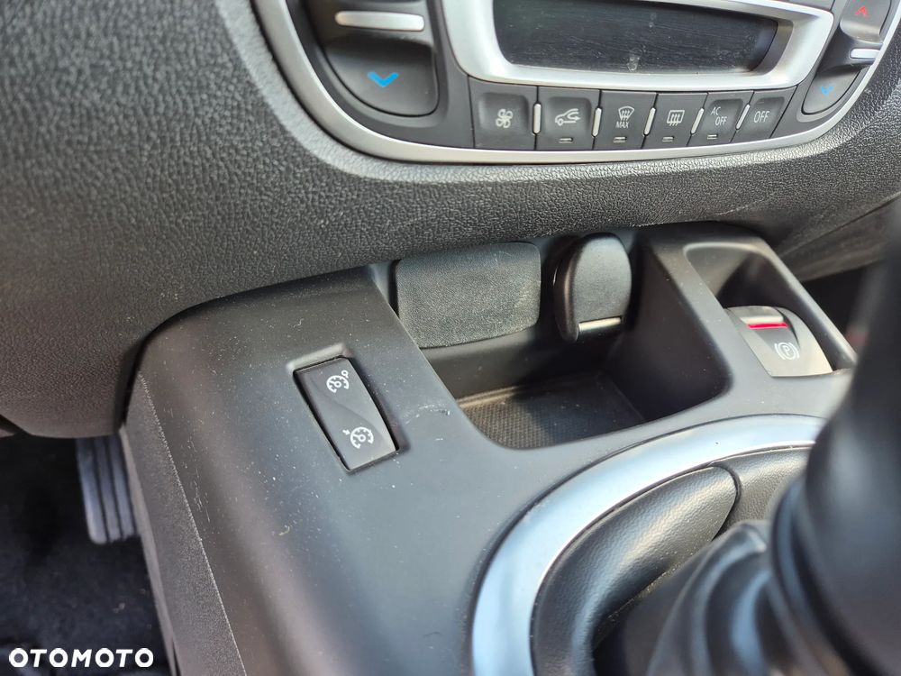 Renault Scenic dCi 130 FAP Start & Stop Bose Edition - 30