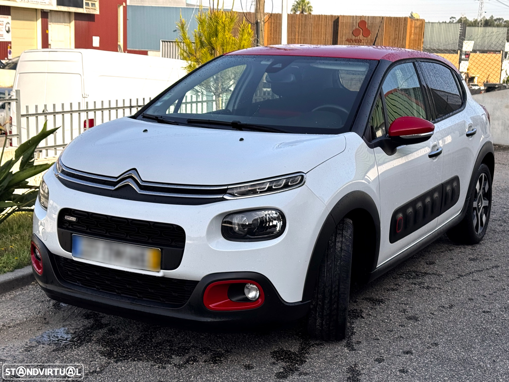 Citroën C3 1.2 PureTech Shine EAT6 - 3