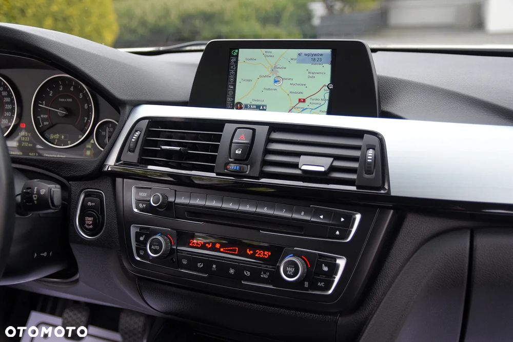 BMW Seria 3 316i - 26