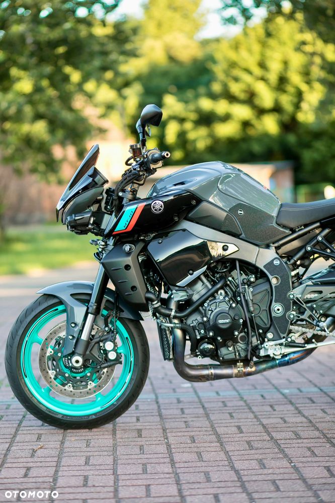 Yamaha MT - 7