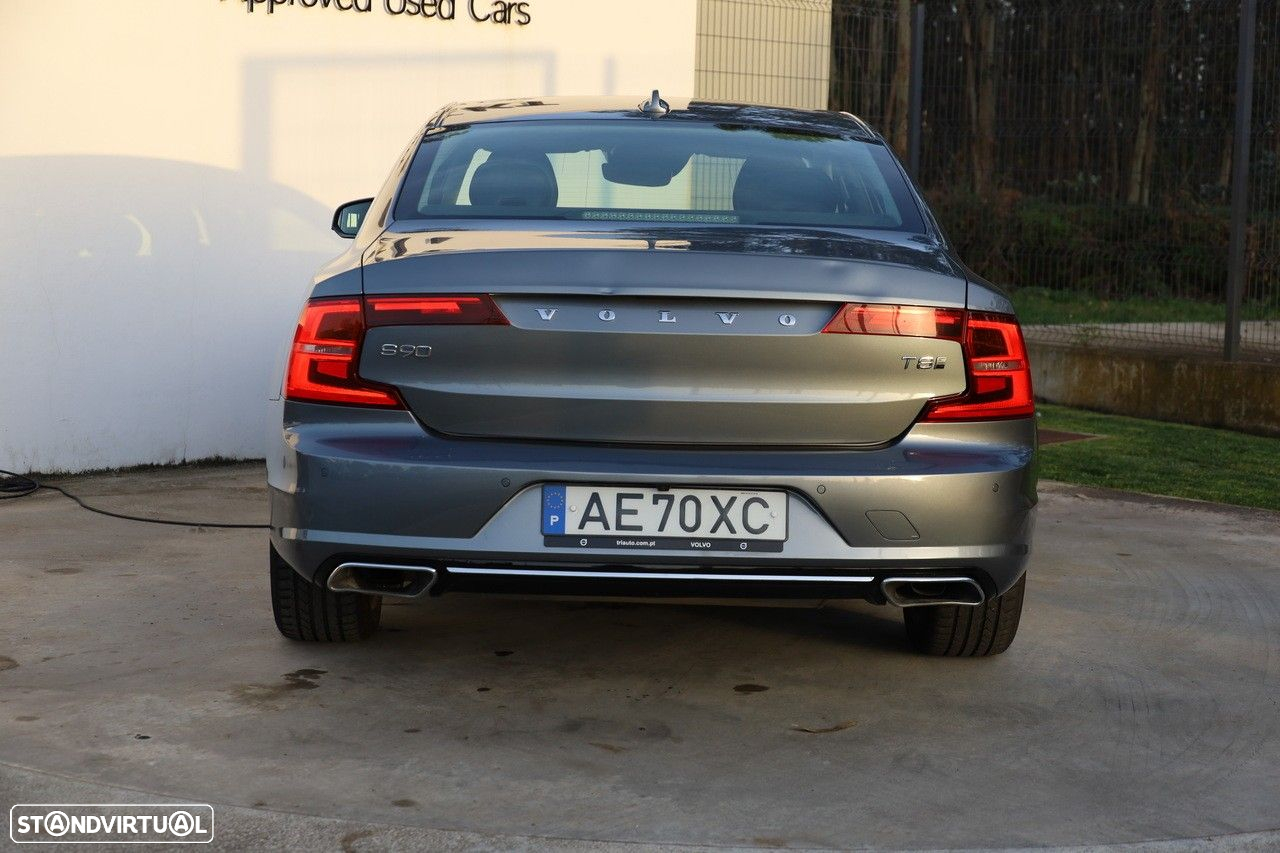 Volvo S90 2.0 T8 Momentum Plus AWD Geartronic - 4