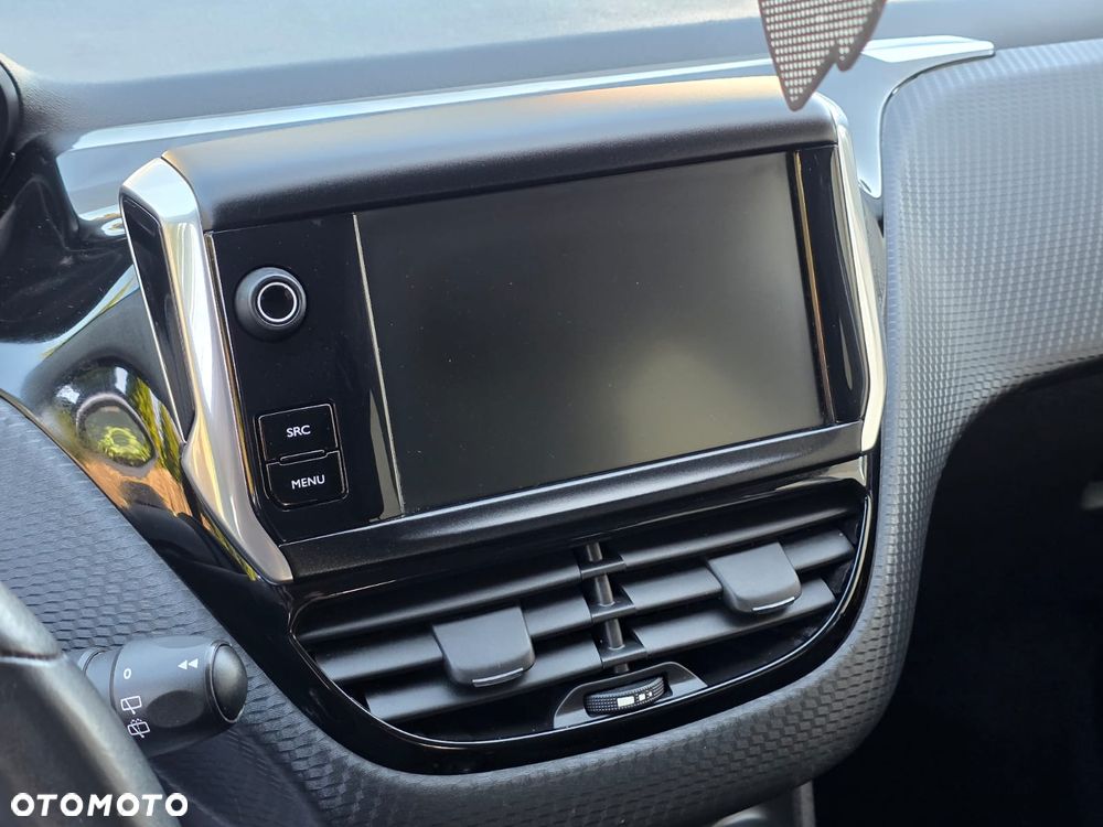 Peugeot 208 - 9