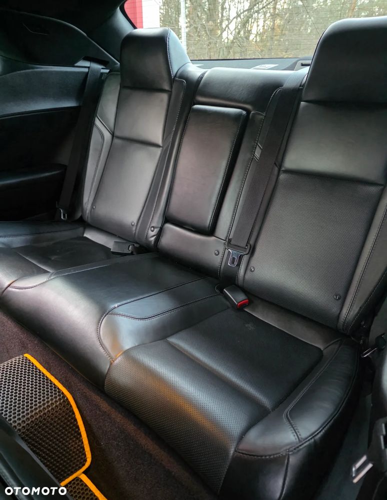 Dodge Challenger - 14