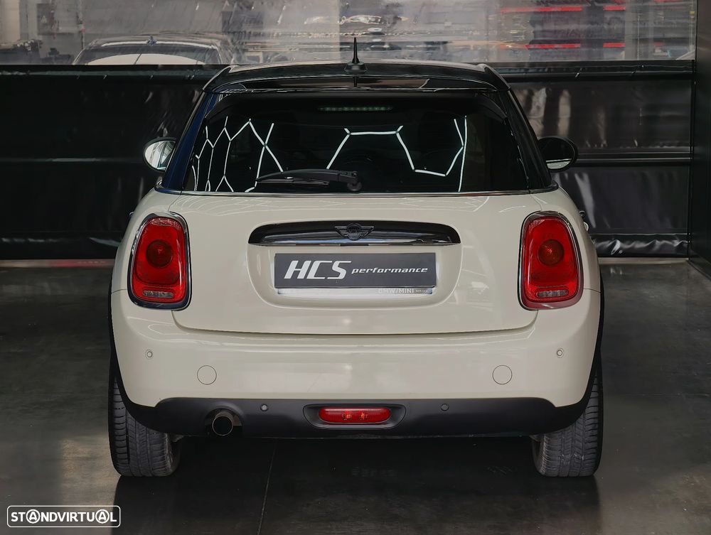 MINI 5 Portas Cooper D - 16