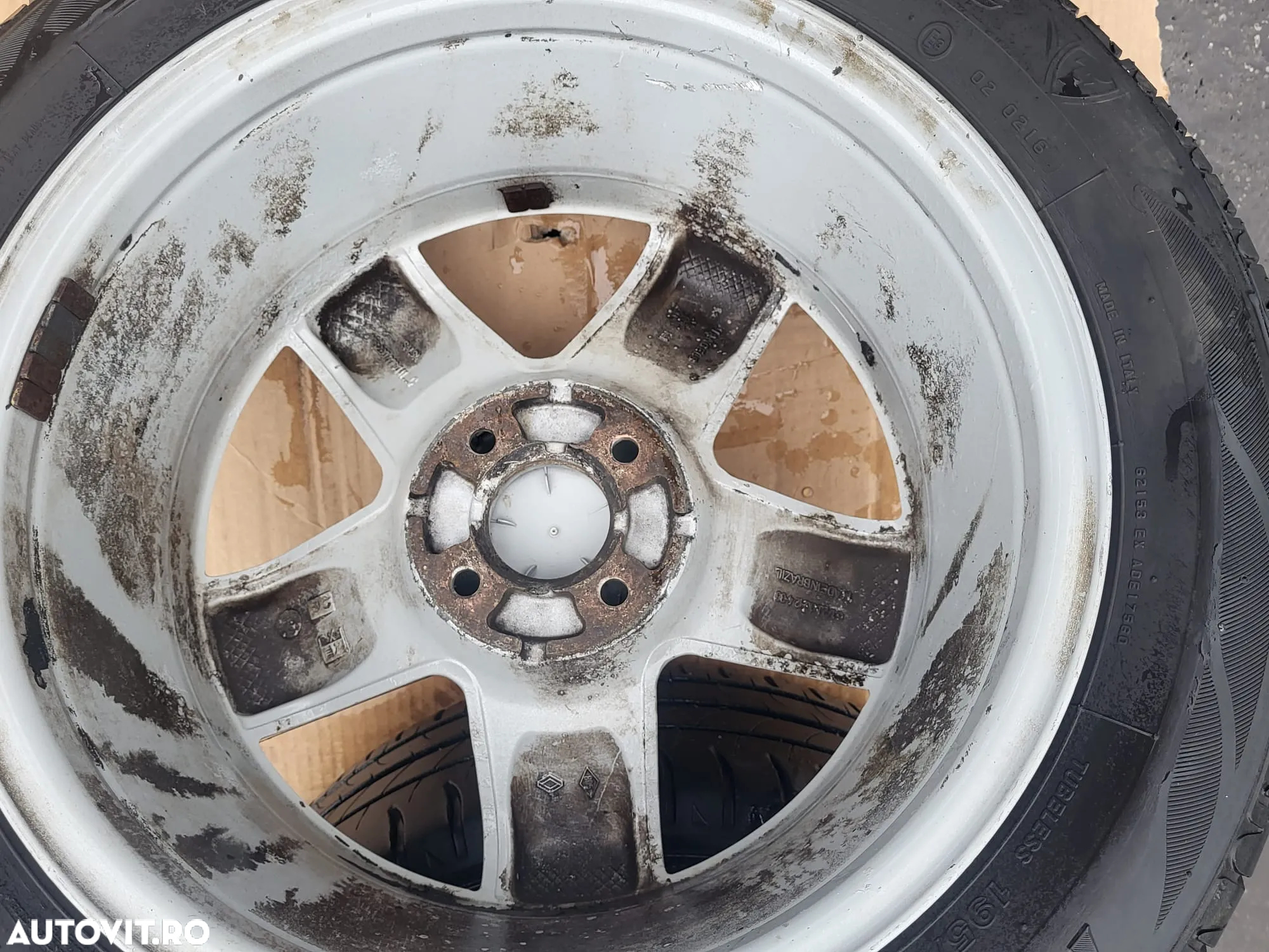 Jante aliaj cu anvelope Dacia Sandero 195/55R16 - 3
