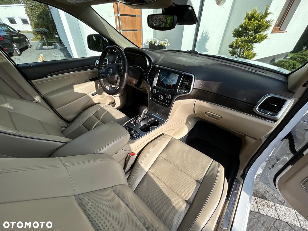 Jeep Grand Cherokee 5.7 V8 HEMI Overland - 27