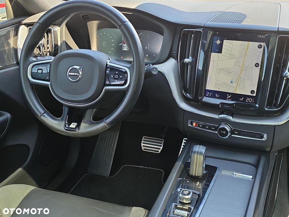 Volvo XC 60 B4 D AWD R-Design - 13