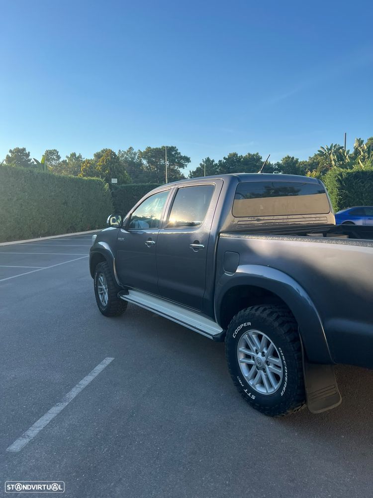 Toyota Hilux - 6