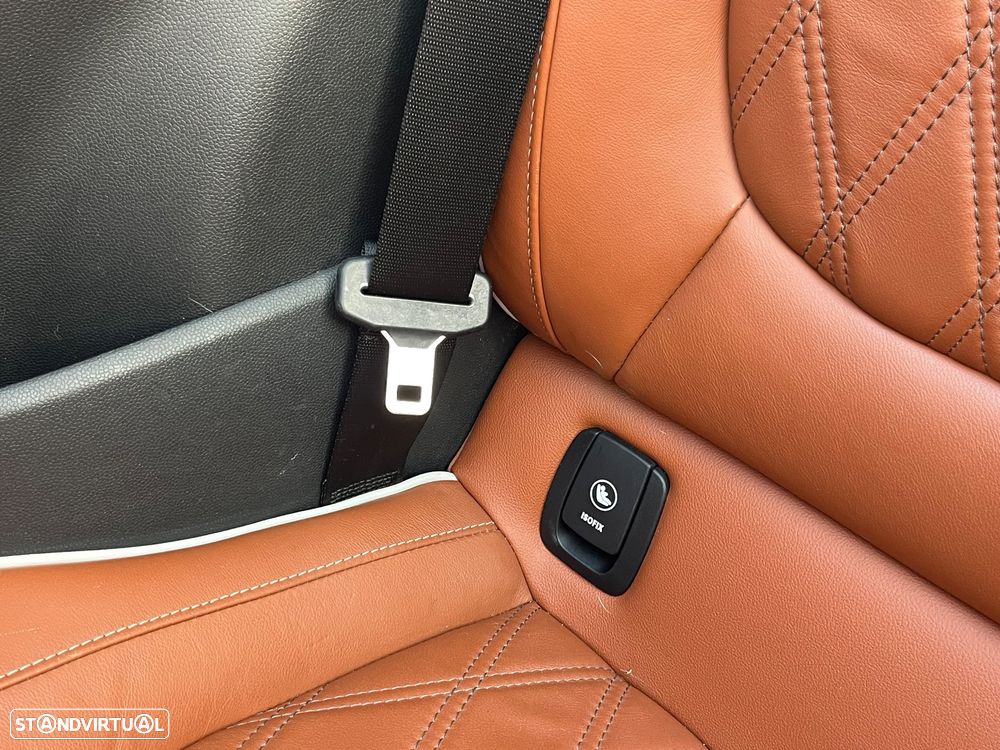 MINI Cabrio Cooper S Sidewalk - 19