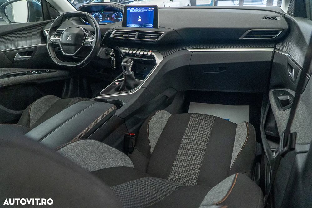 Peugeot 5008 1.2 Puretech Turbo s&s Allure - 3