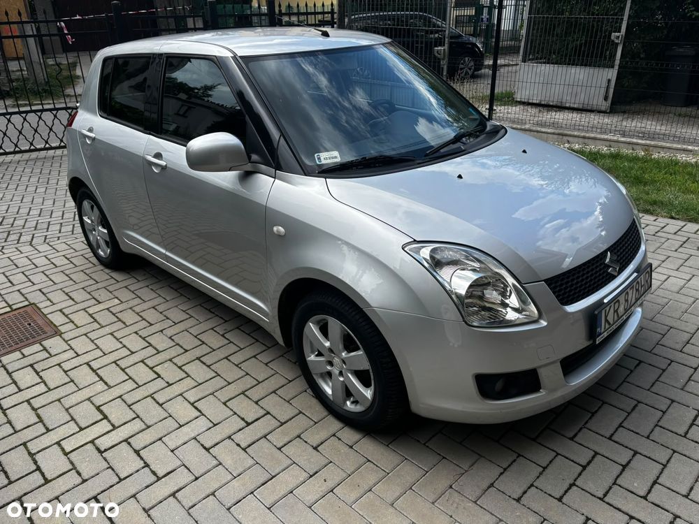 Suzuki Swift 1.3 JB Edition - 1