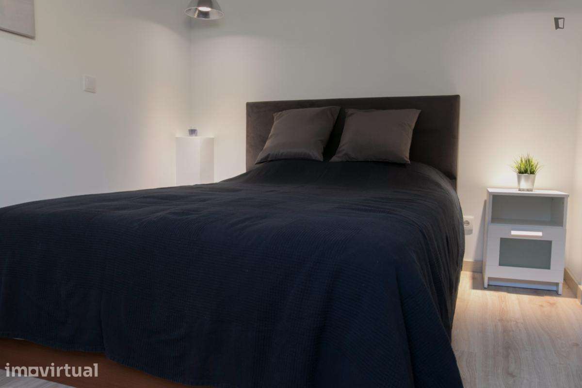 Apartamento com 1 quartos - localizado em  Coimbra - Grande imagem: 2/25