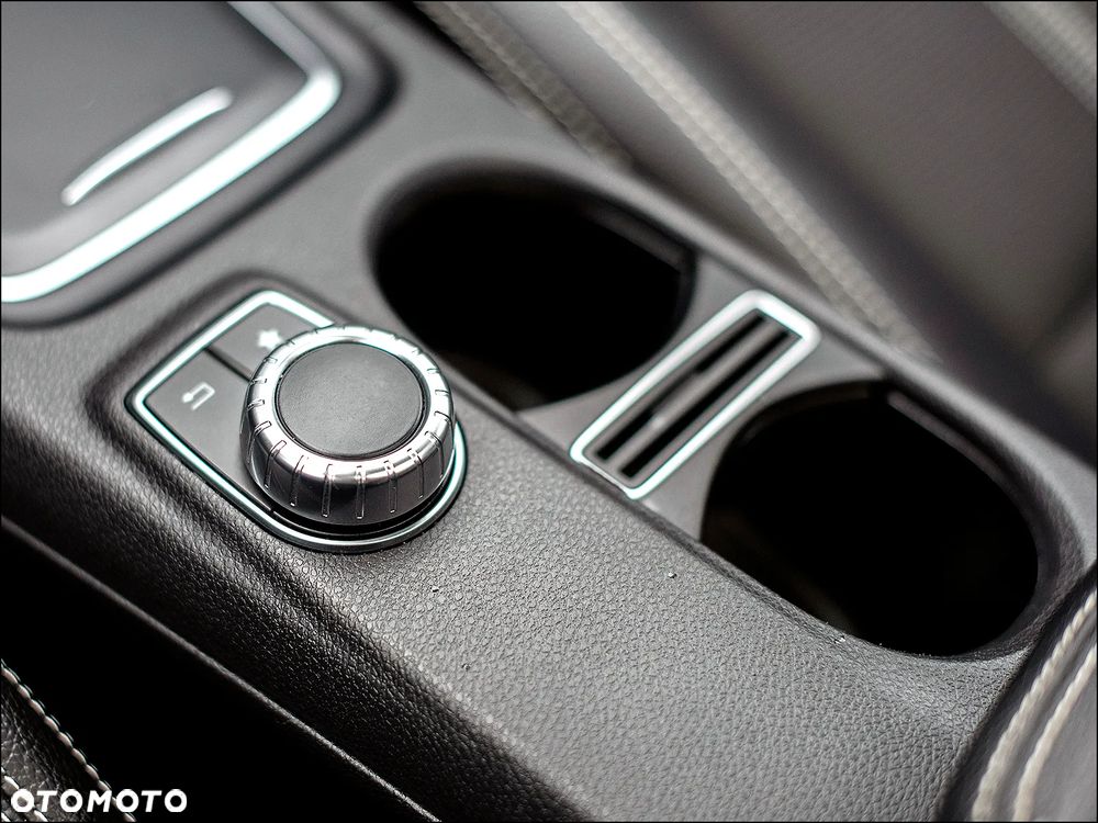 Mercedes-Benz CLA - 29