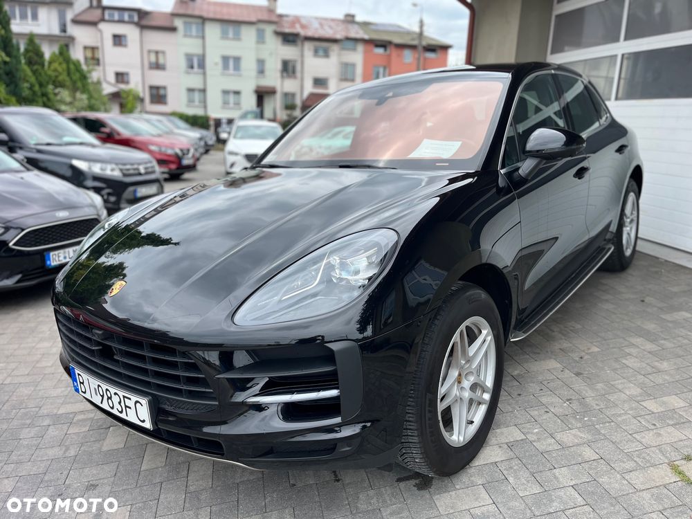 Porsche Macan - 1