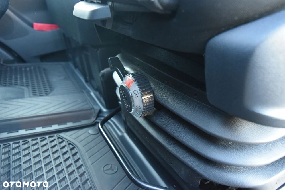 Mercedes-Benz Sprinter 319 V6 3.0 LED*Navi*Distronic*Webasto - 24