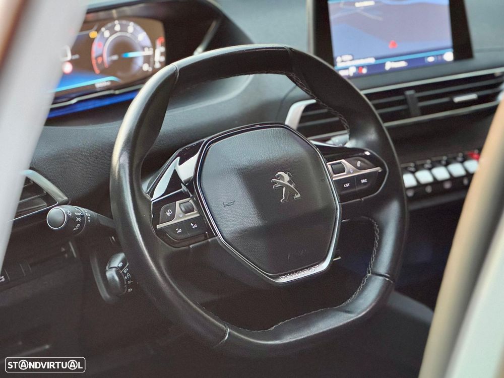 Peugeot 3008 1.2 PureTech Allure - 24