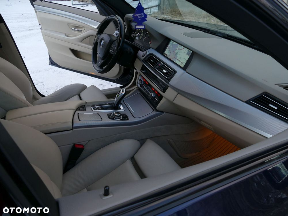 BMW Seria 5 535d xDrive Sport-Aut Luxury Line - 35