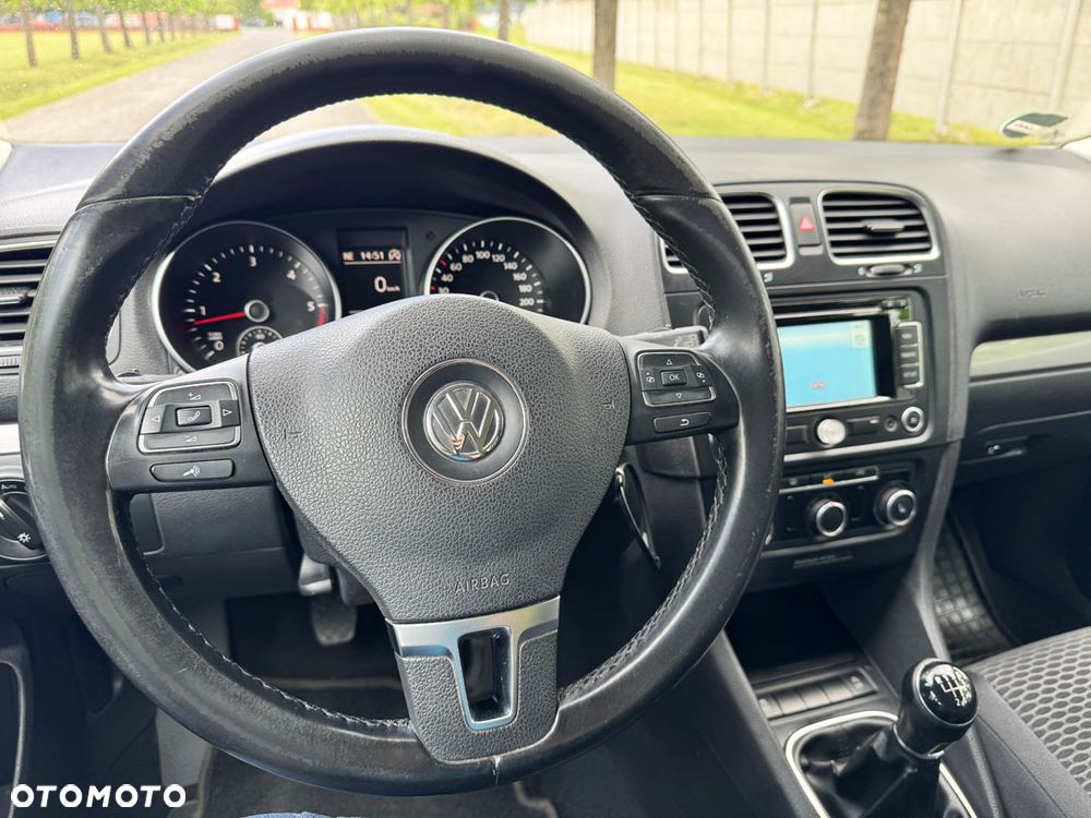 Volkswagen Golf 1.6 TDI DPF BlueMotion - 25