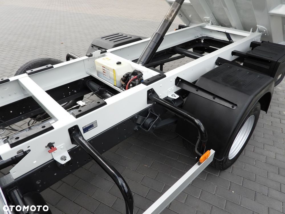 Iveco DAILY 35C16 WYWROTKA PODWÓJNA KABINA DOKA 6 MIEJSC TEMPOMAT BLIŹNIACZE KOŁA KLIMATYZACJA  160KM - 23