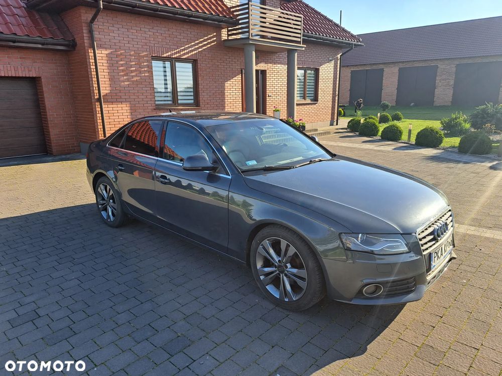 Audi A4 Limousine - 1