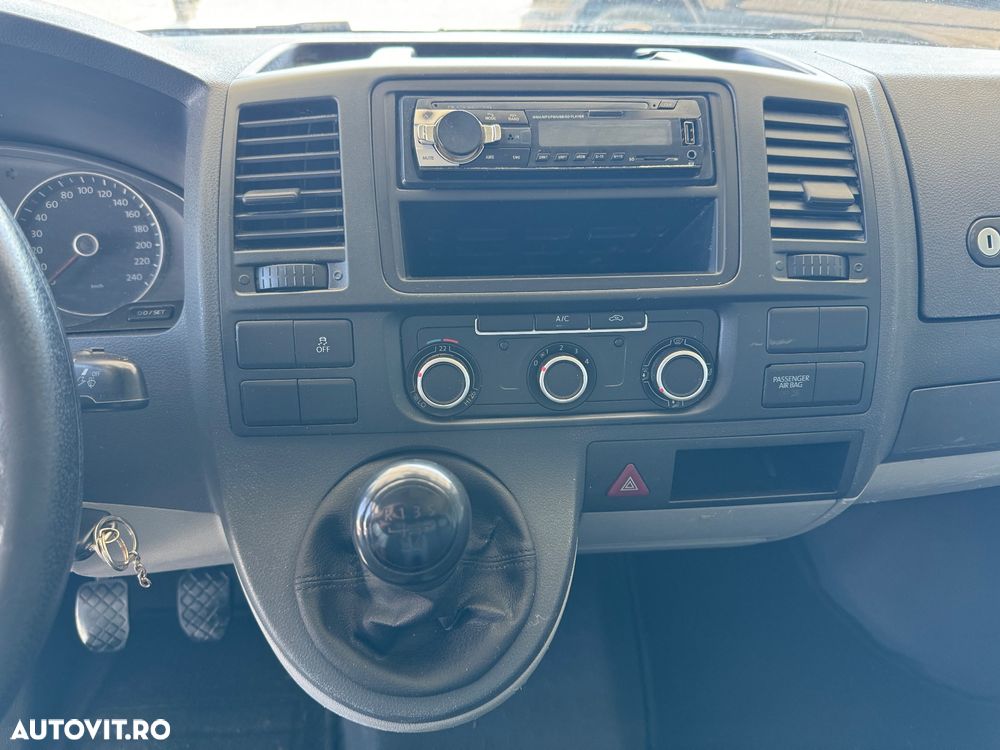 Volkswagen Transporter T5 - 15
