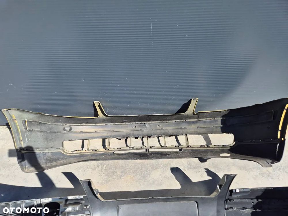 ORYGINALNY ZDERZAK  TYLNI ZDERZAK  PASSAT B5 - 21