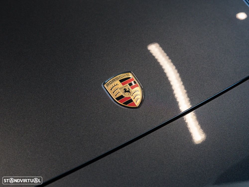 Porsche Panamera 4 E-Hybrid - 12