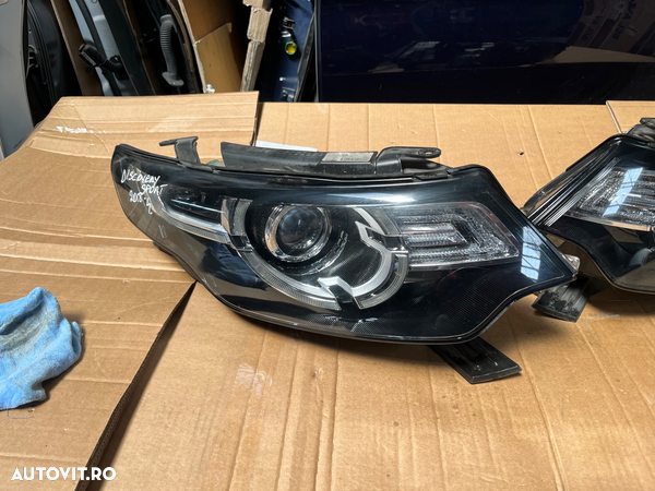 Faruri xenon Land Rover discovery sport 2018