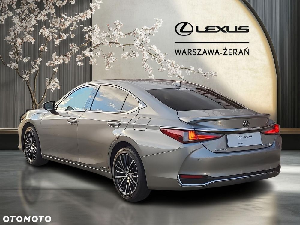 Lexus ES 300h Business Edition - 5