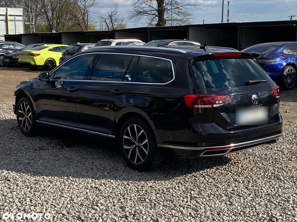 Volkswagen Passat 2.0 TDI Elegance DSG - 10
