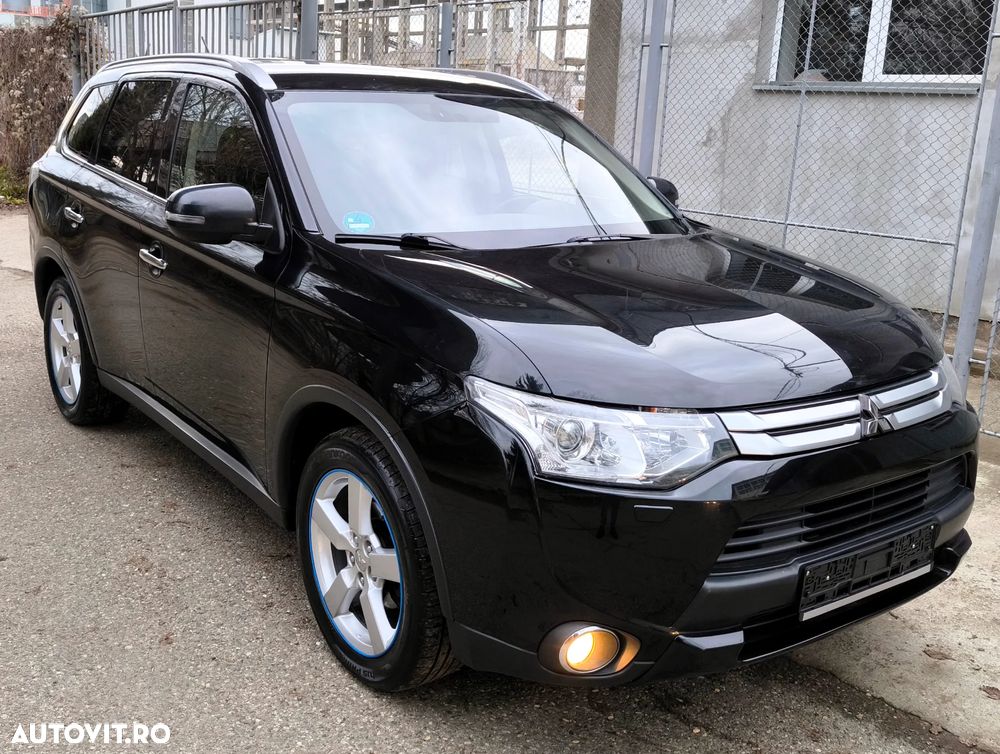 Mitsubishi Outlander 2.2 DI-D 4WD Automatik Intense - 2