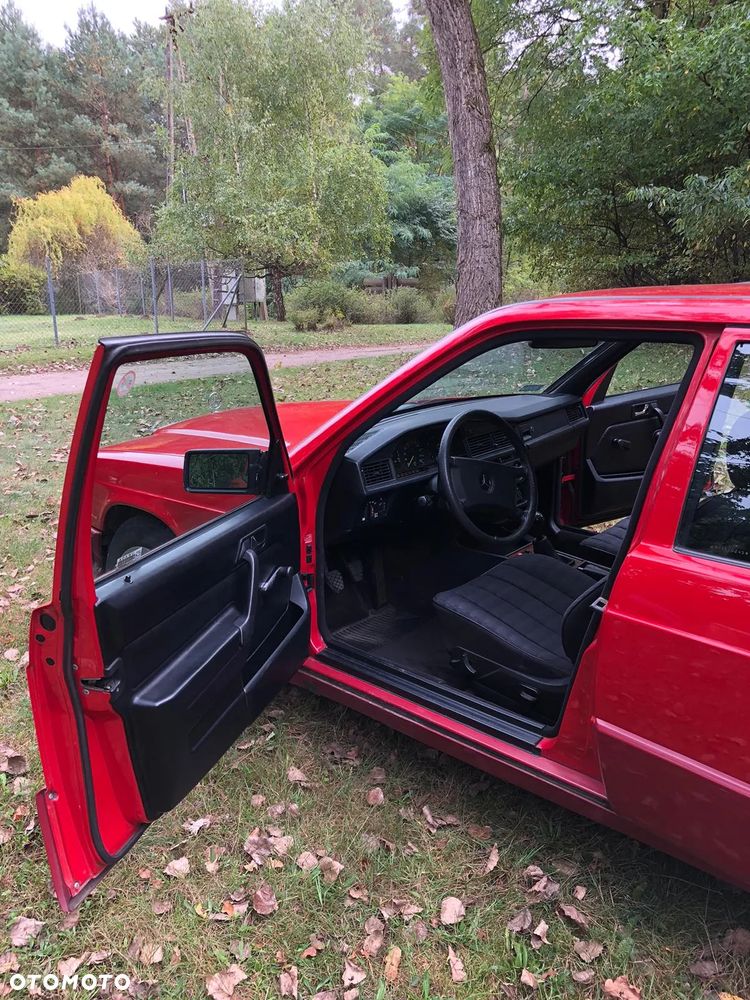 Mercedes-Benz W201 (190) - 14