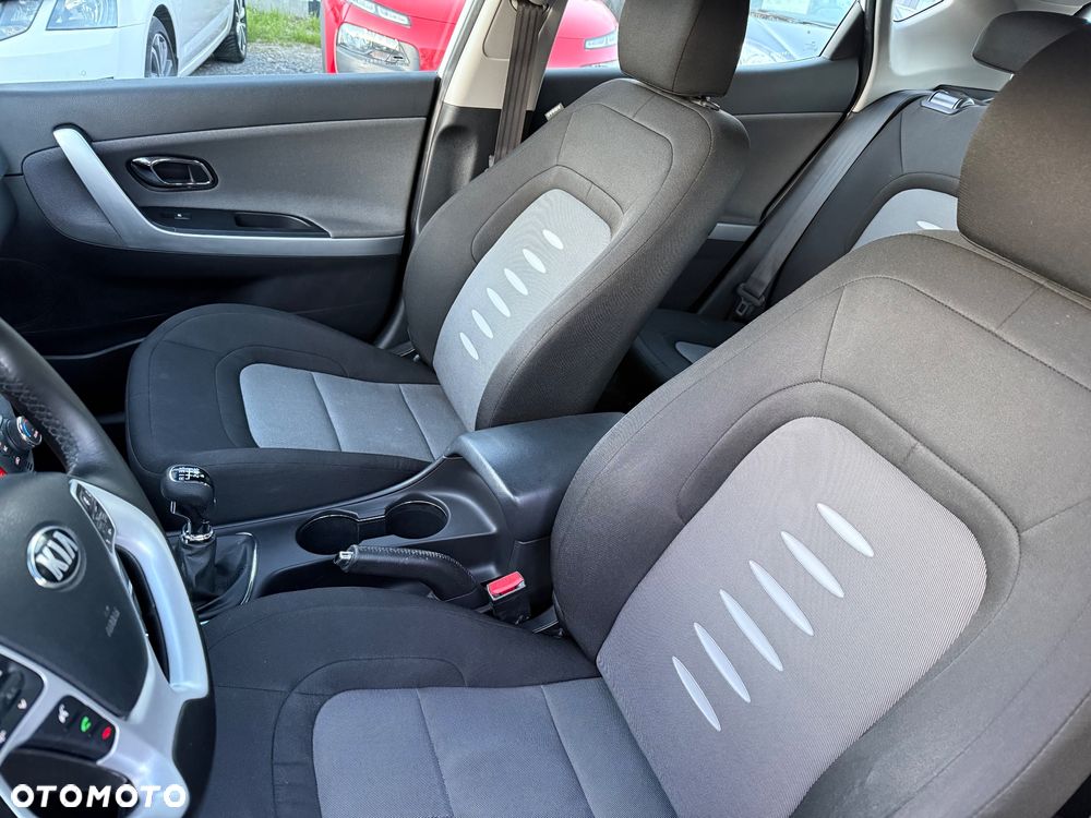 Kia Ceed 1.6 GDI Spirit - 27
