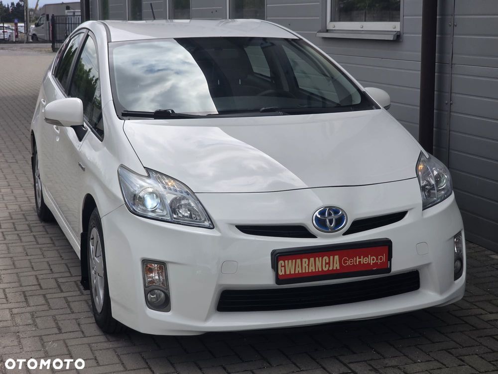 Toyota Prius (Hybrid) - 5
