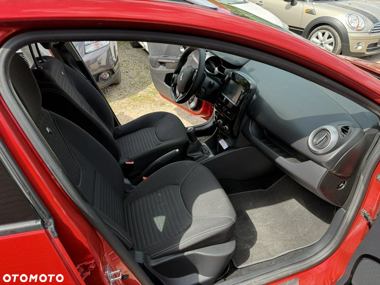 Renault Clio - 12